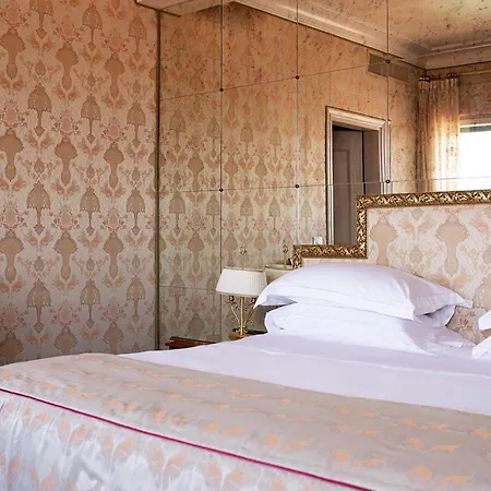 Bauer Il Palazzo Hotell