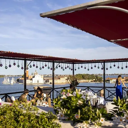 Bauer Il Palazzo 酒店