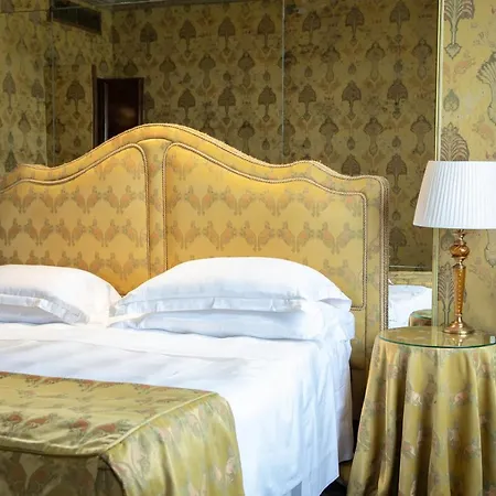 Bauer Il Palazzo Szálloda 5*