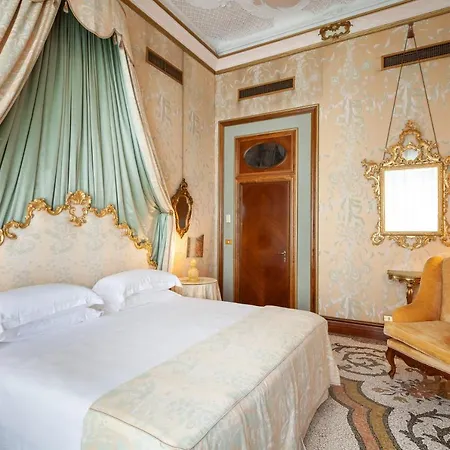 Bauer Il Palazzo Отель